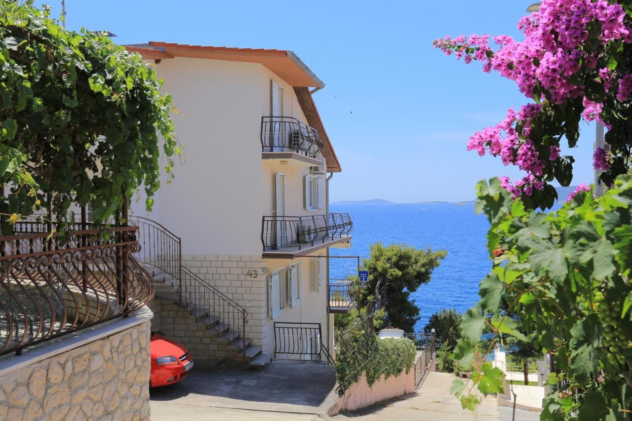 Apartments By The Sea Okrug Donji, Ciovo - 16657 Donji Okrug  Exterior photo