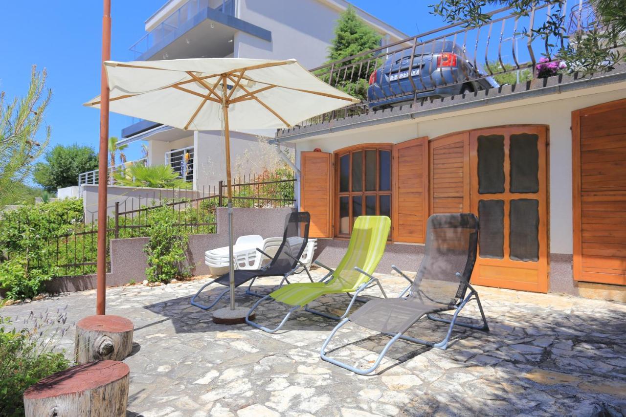 Apartments By The Sea Okrug Donji, Ciovo - 16657 Donji Okrug  Exterior photo