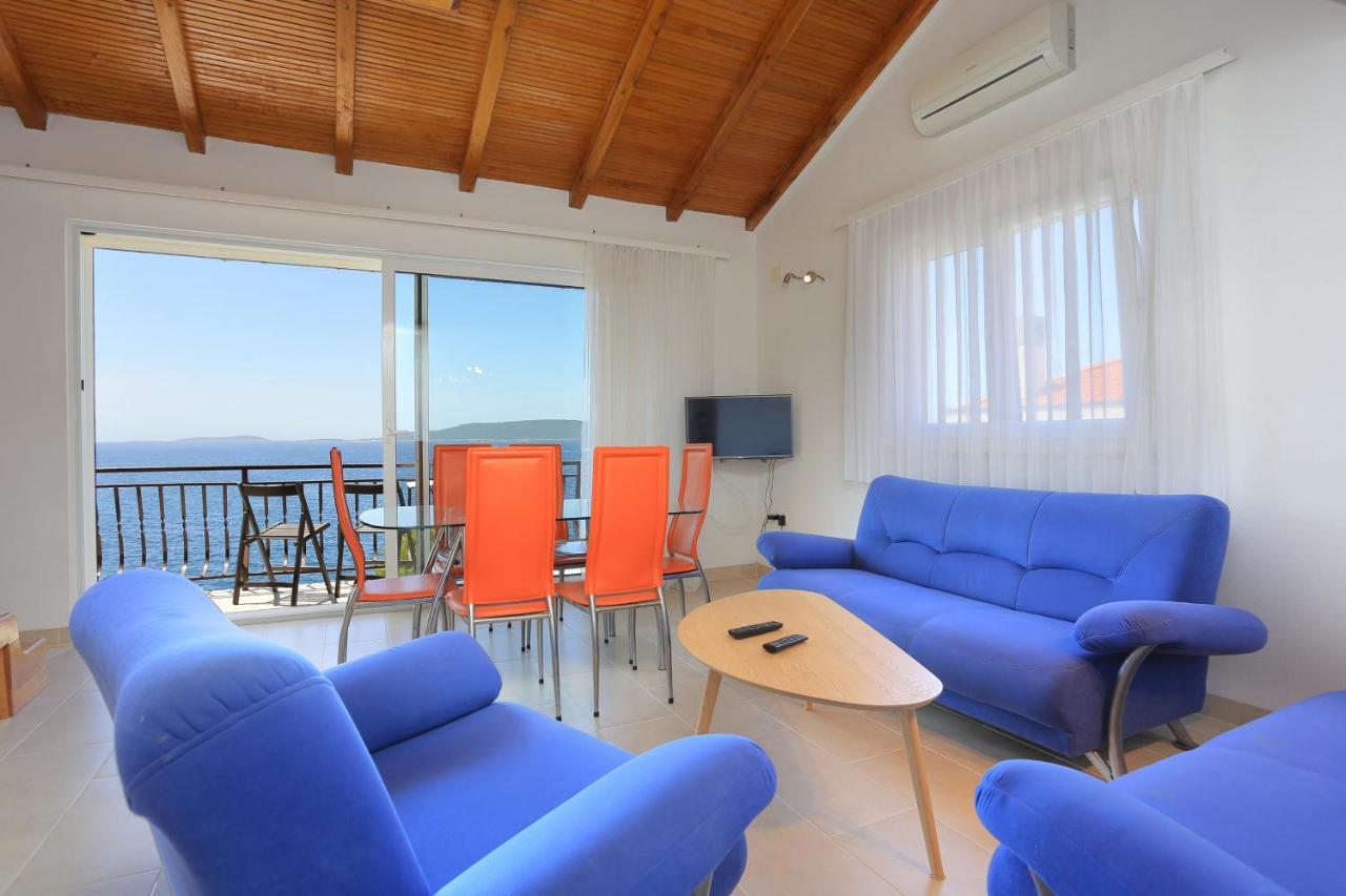 Apartments By The Sea Okrug Donji, Ciovo - 16657 Donji Okrug  Exterior photo