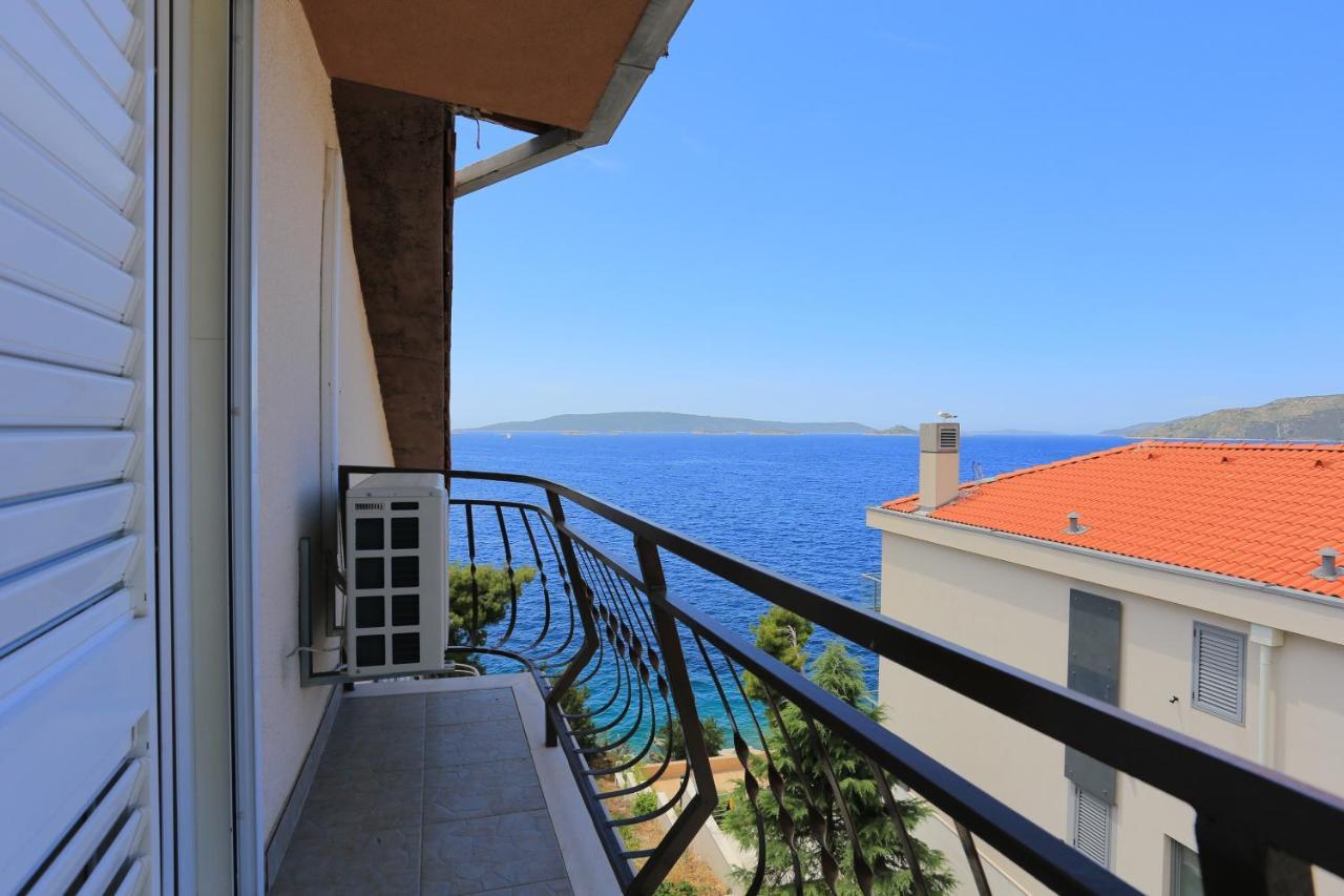 Apartments By The Sea Okrug Donji, Ciovo - 16657 Donji Okrug  Exterior photo