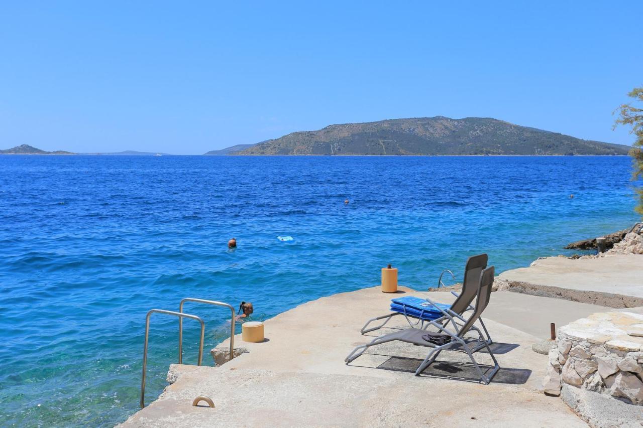 Apartments By The Sea Okrug Donji, Ciovo - 16657 Donji Okrug  Exterior photo
