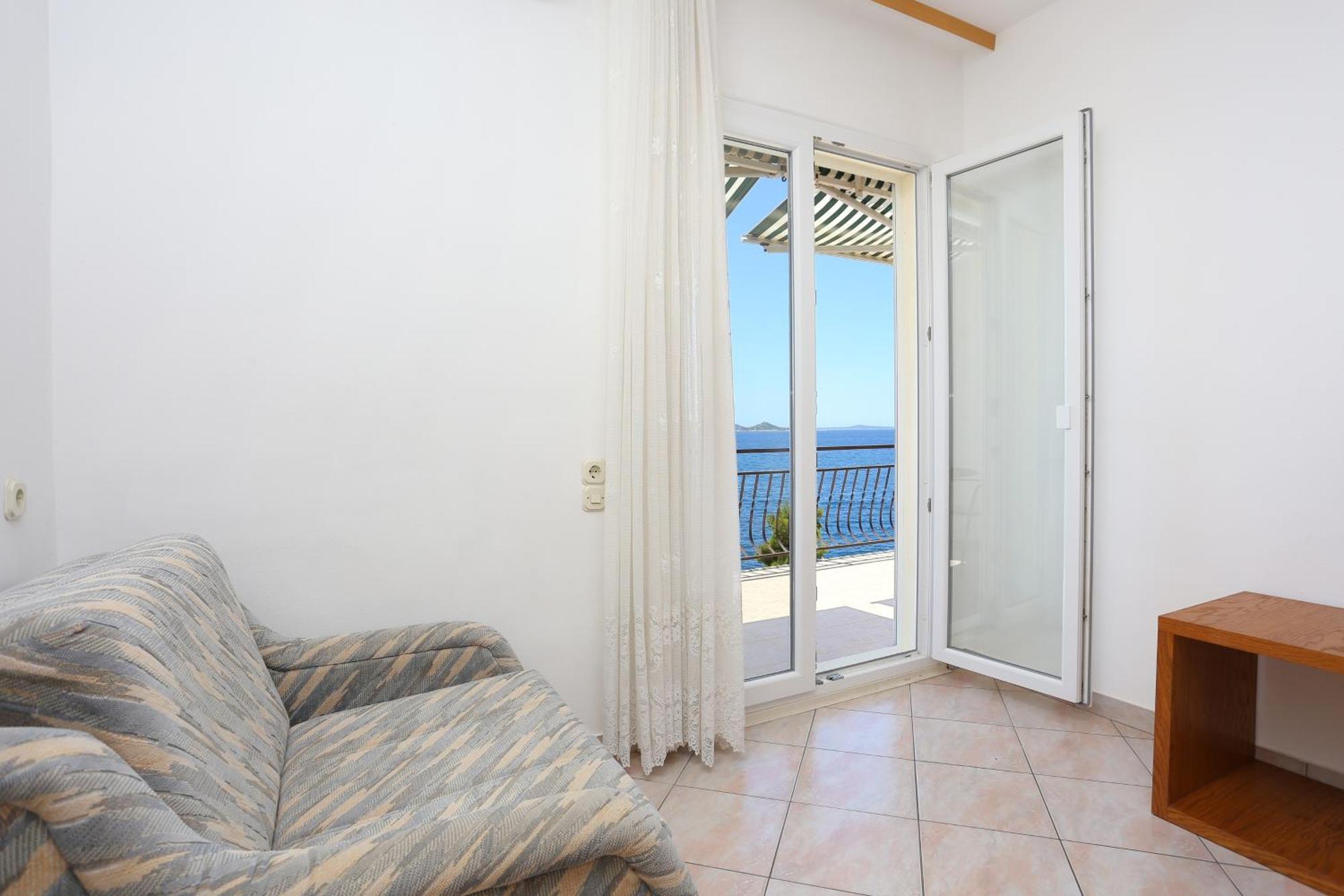 Apartments By The Sea Okrug Donji, Ciovo - 16657 Donji Okrug  Room photo